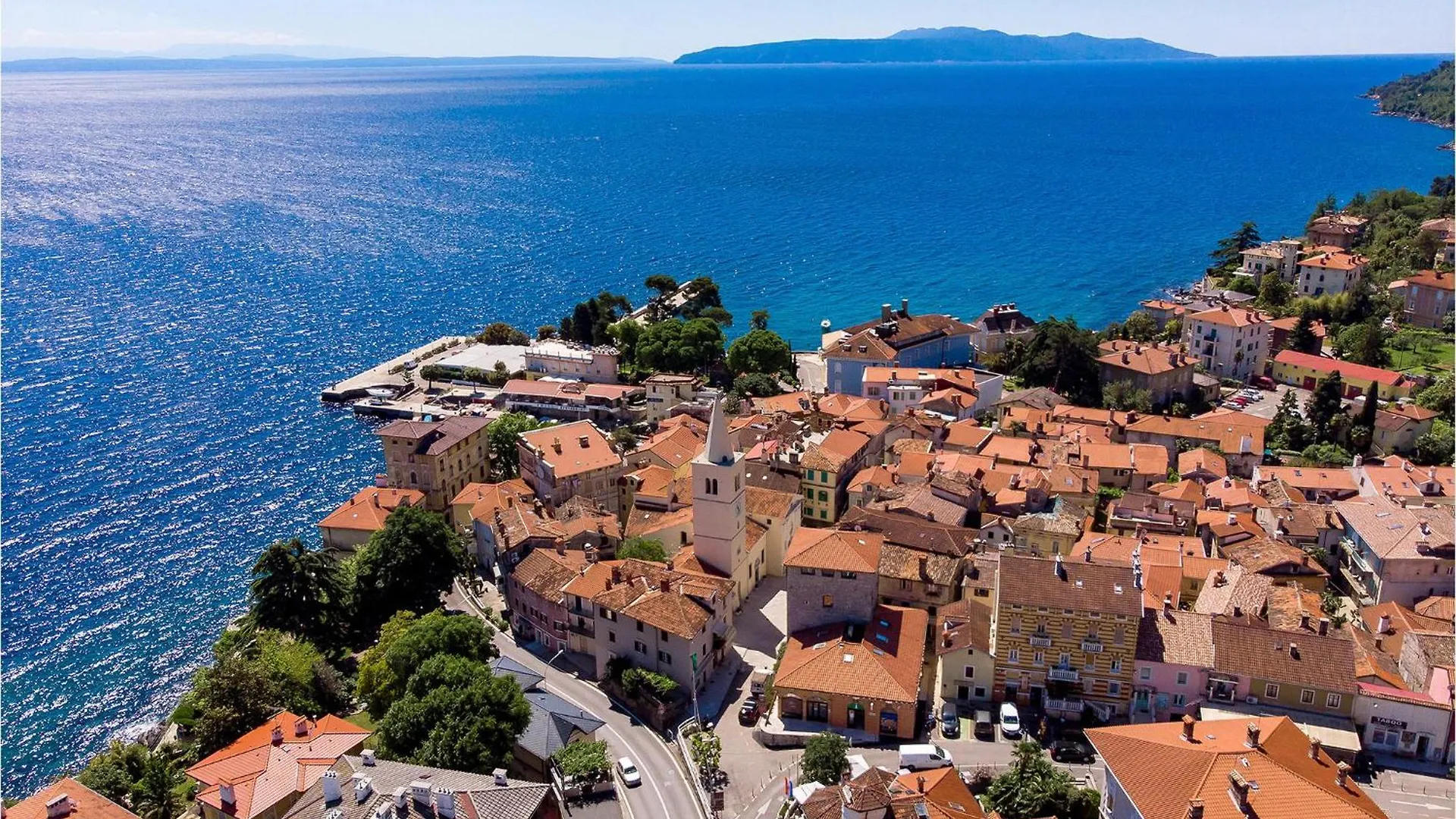 Gorgeous Apartment In Lovran With Wifi 0*,  Croatia